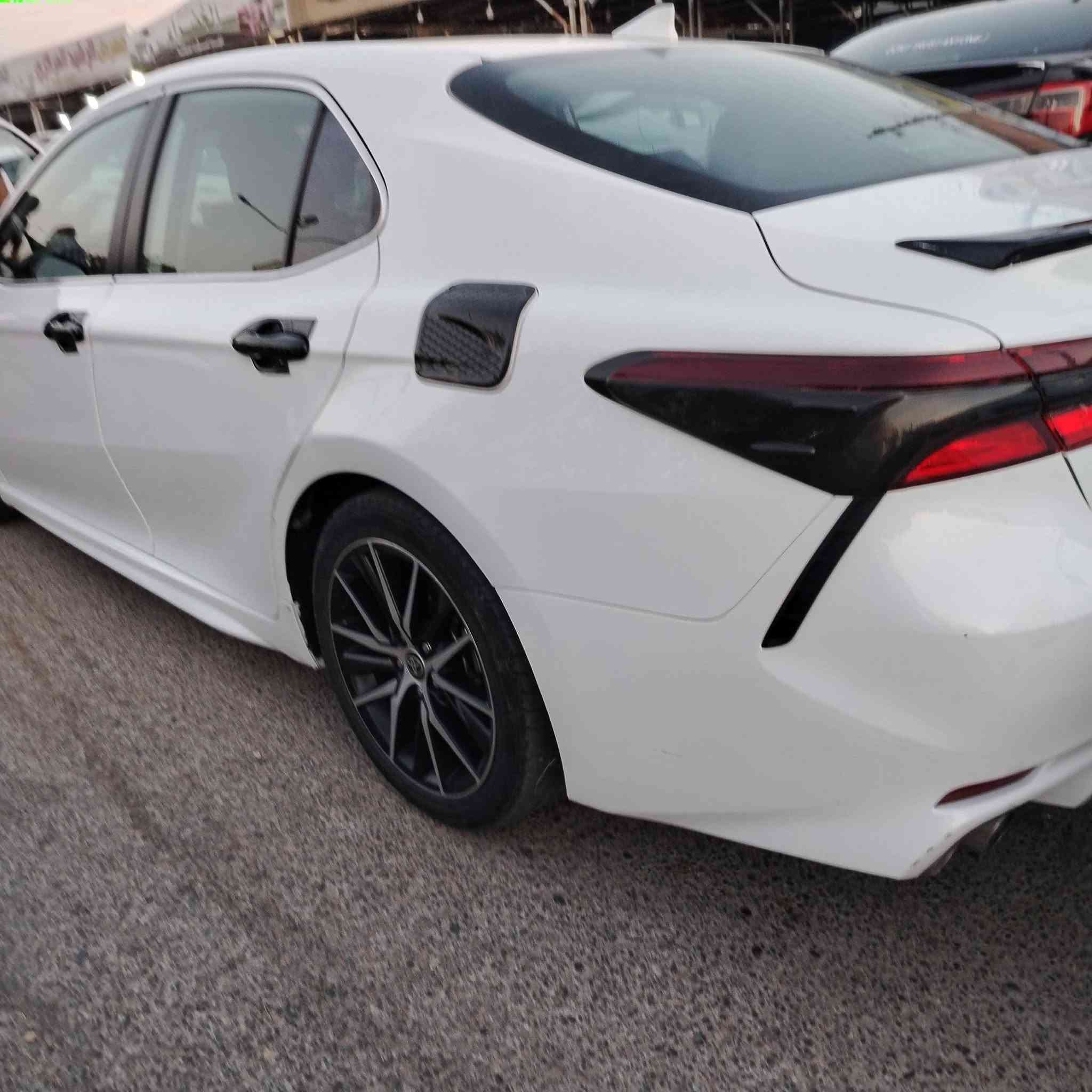 كامري هايبرد 🔋
موديل 2023 🚗

مواصفات...

بلاس se

تجي بيها فتحة سقفية و بصمه

حجم المحرك 4 سلندر

لون ابيض

ضرر السيارة. 

جاملق امامي من جهة السايق مبدل بلادي

تعديل بارد حافة البونيد  فقط

بقيت السيارة كلها شرط

الضرر فقط خارجي بدون دواخل

ال AIRBAG ما طاك

رقم كركوك شرط التحويل 25

السيارة نظيفه 

السعر خاص او الاتصال على الرقم

***********
