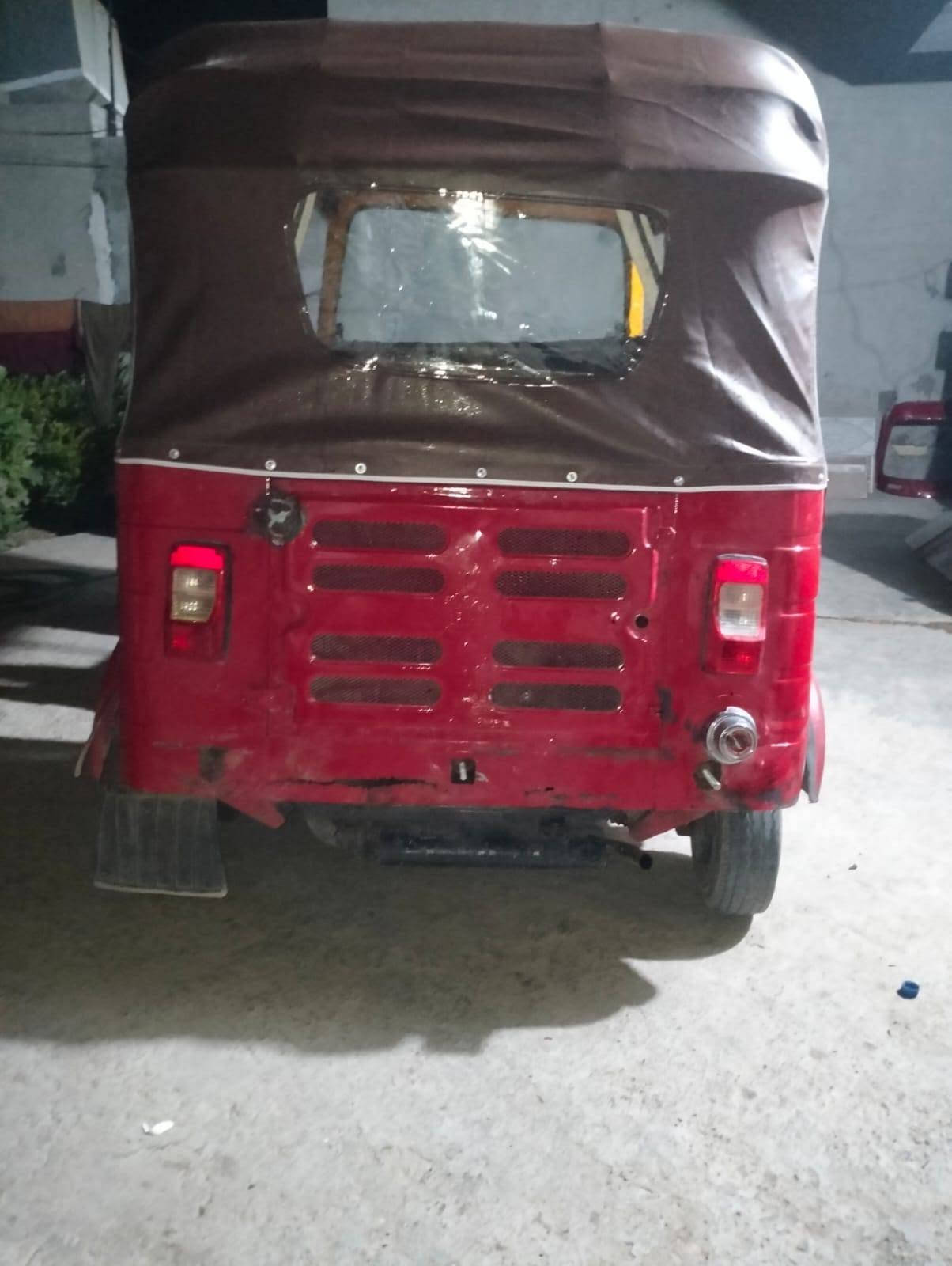 السلام عليكم تكتك للبيع 2018 محرك 20 خيل تبخير اوراق المصطفى ديالى السعر 3,000,000 و200  ***********
