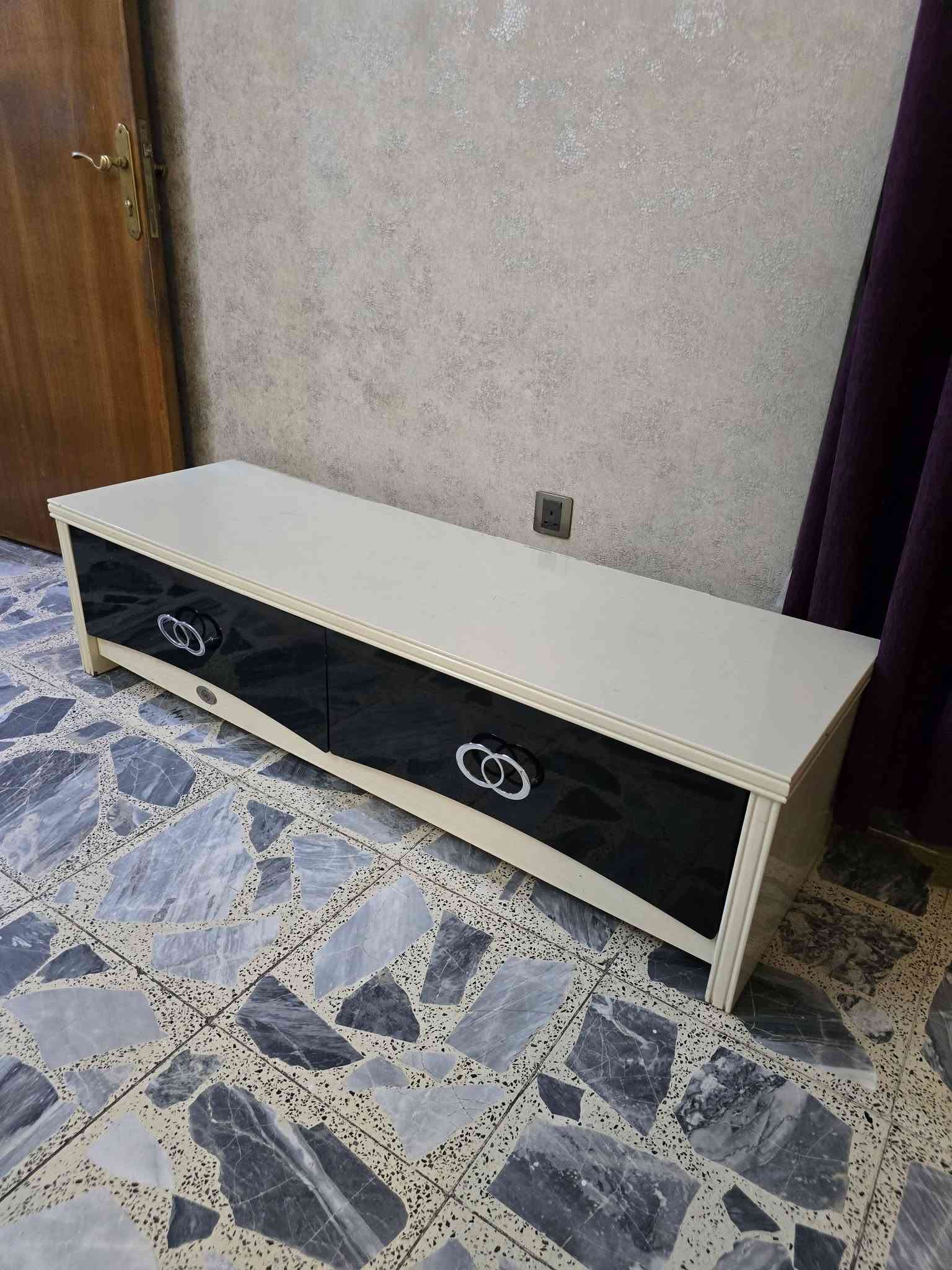 غرفة نوم اوربي • ٧ قطع • نظافة عالية