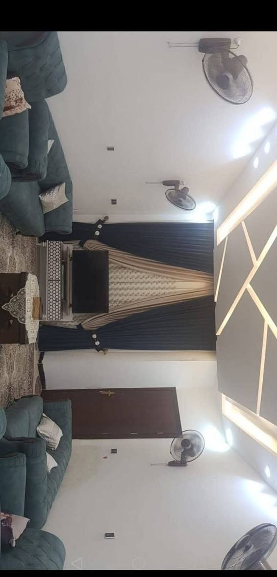 بيت ٢٠٠م طابقين بناء حديث طابوك جمهوري كونكريت مسلح.. شارع عرض ١٠متر خدمات مجاري وماء وكهرباء للباب طابو زراعي سند ٢٥ إقرار محكمه من المالك الحر ابو الأرض مباشر يتكون من
♦️💤٤ غرف نوم
♦️استقبال مع صاله 🥮🥙ومطبخ حار وبارد
♦️💦٤ حمامات
♦️ديكورات حديثه واناره كامله
♦️يبعد ١٠٠متر عن شارع تجاري فرع عرض ١٠متر
♦️بناء جدا حديث وموقع مميز
العنوان.. شارع الحر خلف مجمع همسه للإلكترونيات فرع ابو الدهن سابقا سعر(١٩٥مليون) تفاوض مباشر مع صاحب البيت للاستفسار
***********...ابا فاطمة
