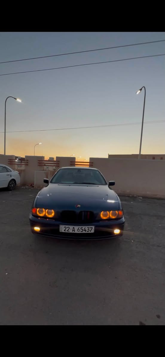 سياره BMW فئة E39 - 525i
موديل 2001 فول مواصفات فقط بدون فتحة سقف 
- رقمها شمالي - اربيل 
السياره بيها جاملغ اليمين فقط مصلح ع كد شبر ومرشوش والباقي كله كفاله 
تبريد بشرط ثلج منضومه كامله جديده 
تخم تايرات جديد
محرك كير بشرط 
تدفئة كشنات تحكم بالمرايات الجانبيه 
السياره مال جناي تعبان عليها ونضيفه جداً 
سعرها ب 110 وبيها مجال للطيبين 
للاستفسار اكثر الاتصال : ***********
