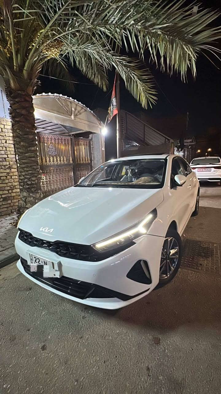 السلام عليكم
للبيع كيا 3

موديل 2025

ماشيه35km

المواصفات فول 

فتحه سقف 

بصمه تشغيل

بصمه ابواب 

تحكمات استيرن 

سايد بريك بصمه 

شاشه كبيره 

تحكمات استيرن 

ويل كروم 

ثلاثه وضعيات انضمه قيادة 

رقم اربيل تحويل 

مكفولة كفاله عامه 

مكاني النجف الاشرف  

***********

***********

السعر 145
