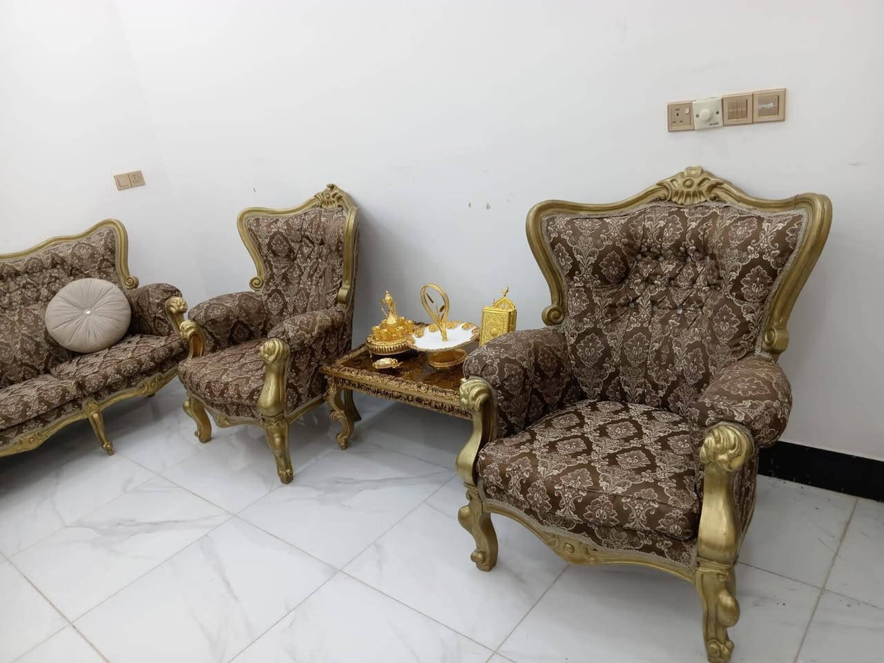 تخم للبيع مع طبلات سعر300ألف
الرقم***********شغال واتساب و رصيد
العنوان الشهداء حي الأمين
