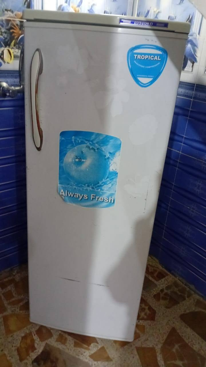 ثلاجة • للبيع