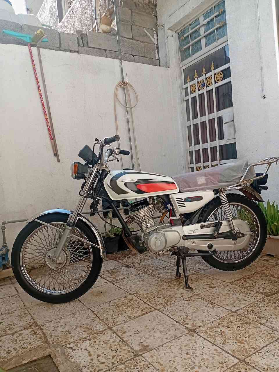 سلام عليكم دراجه يراني اربعه كير مكينه خرسه بس تفيلس بيهة سعر 375 وبيهة مجال حك جيه مكاني بغداد لحسينيه راشديه  *********** وتساب
