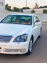 شاهین • ٢٠٠٧ • کەلار