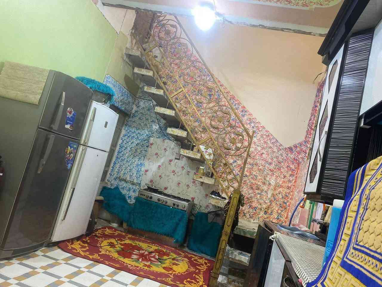 بيت للبيع • حي العباسي • ١٠٠م
