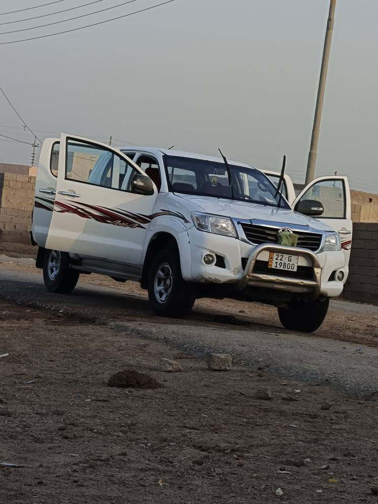 سلام عليكم  بيكم فورويل للبيع الفين ١٤ السياره جديده بمعنه الكلمه   مراوس حسب القناعه   مكاني بل بصره بلدير اتصال  *********** البصرة, العراق
