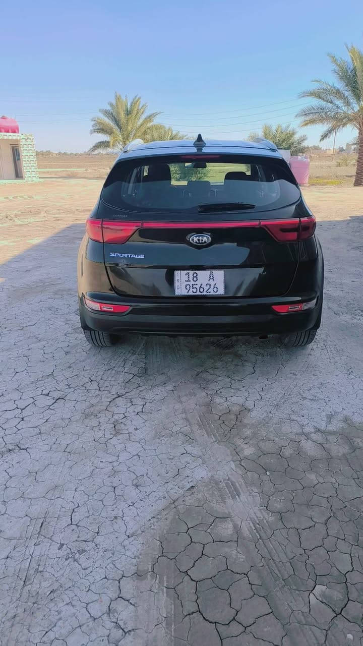 كيه سبورتج وأرد امريكي حادثه جاملغ وبنيد بأمريكا موديل سنه 2018 لون أسود ملكي 
مكينه 2400
ماشيه 125الف 
تبريد تدفئه شرط حداديه خير من الله سعر140وبيه مجال 
تبريد قطعتين 
سنويه جديده باسمي 
مكان المثنى الرميثه رقم الموبايل 
‏‪***********‬‏
ملاحظه غير متواجد على الفيسبوك أتصل وتدلل

