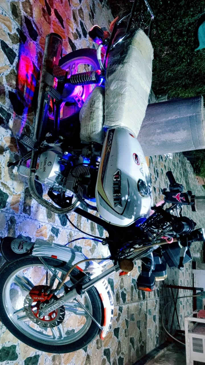 الدراجه للبيع 2023.
دراجه أصولية نظيفه كلش .
 محرك ممفتوح ومكفول كهربائيات كلها شغاله اي نقص مابيه 
السعر 550 وبيها مجال للشراي ويدلل. تواصل ***********. مكاني الخالص
