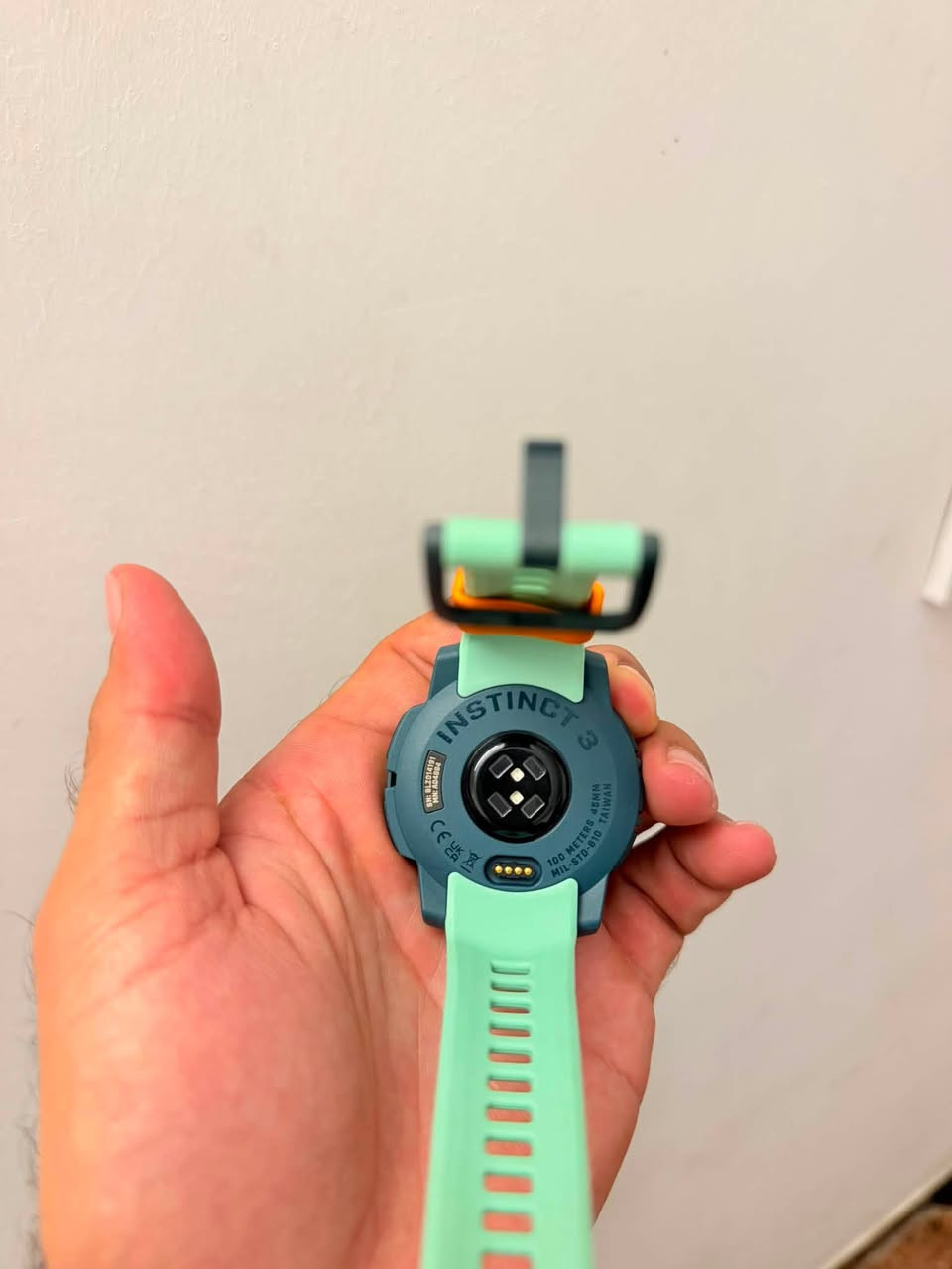 توفر الان Garmin Instinct 3 AMOLED 45mm
مستخدم اسبوعين بعدها بالضمان سنه شباب الساعه تجي مع درع هديه وسير اضافي تكدر تبدل لونها واستايلها 
السعر 450 الف دينار عراقي 
للحجز واتساب ***********
