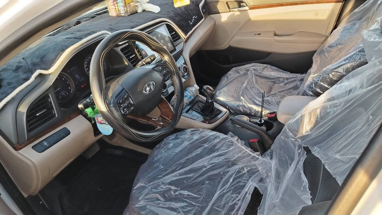 النترا ٢٠١٩ خليجي بغداد بأسمي ماشيه ١٠٩ فول مواصفات كير ومحرك شركه برغي مامفتوح بيها دشبول صاج شاشه لايت زنون كشانه جلد مري شفط ترحيب عند الاقتراب كير اي تي  تبريد ثلج بيها بارد بكصة البنيد وبيها رصعتين بالقماره وبيها دوسه صبغ السيارة صارلها سنه ونص عندي جاهزه ماتصرف عليه الف دينار تخم تاير صدر جديد مكاني بغداد ابو غريب سعرها ١٣٨ 
***********
