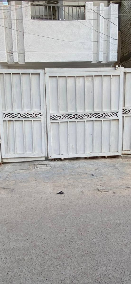 السلام عليكم

دار للبيع مساحة ١٠٠م يحتوي على صالة كبيرة وكراج يتسع لسيارة وثلاث غرف نوم + ثلاث حمامات 

عالي جدا عن الشارع طابو ملك صرف 

العنوان :بغداد/ شهداء البياع / شارع المضخة الاول / قرب انشائية برج العراق

للاستفسار الاتصال على 

***********
