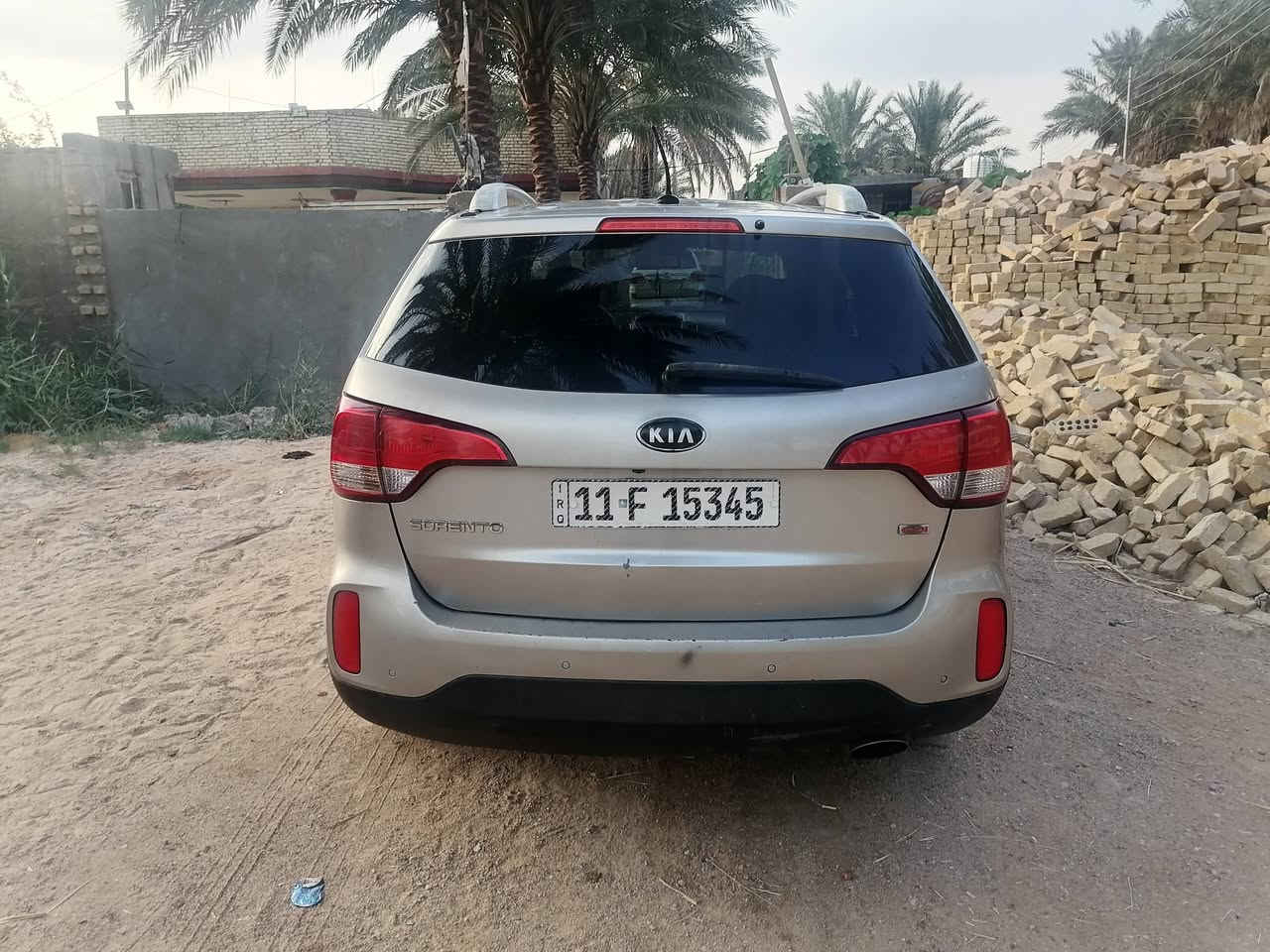 السلام عليكم سورنته موديل ١٤ مكينه وكير وحداديه وتخم تاير وباتري جديد وتبريد السياره رقم بغداد السياره اي ضربه مابيهه بيهه جلاتين من امريكه الصفحه العكس السايق رقم بغداد بسمي تحويل ثاني يوم رقم الهاتف السعر 110وبيهه مجال ***********
