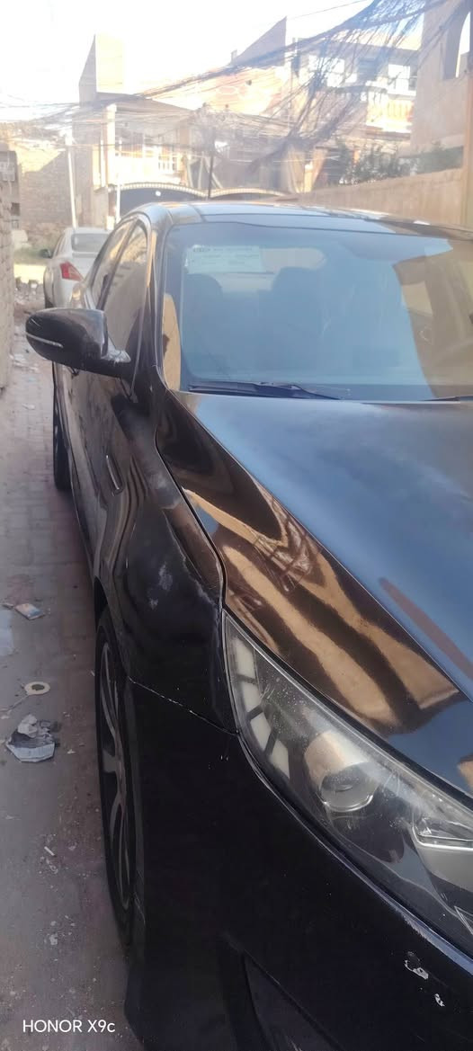 السلام عليكم.. اوبتيما موديل 2011 وارد أمريكي لون اسود فول مواصفات.. تبريد قطعتين. ثلج . سلايد رؤوف فتحتين.. تدفئه وتبريد بالكشنات الاماميه تدفئه بالستيرن... ذاكره خزن  الكراسي الاماميه ... اشاير بالمرايات الجانبيه.. كامره خلفيه... شاشة راديو جديده.. محرك 2400 gdi... كير محرك مضمون... ادامه كامله صدر امامي ومجاول ونو لات وبلاكات وفلاتر هواء وتبريد وفيت بم جديد.. الارضيه مغلفة جلد... باسمي السياره سنوية جديده... مكان السياره السيديه الضباط مجاورجامع شاكر العبود... الاتصال على الرقم ***********... مطلوب بيه 105 دولار يعني شده  وخمس ورقات.. وبيه مجال للشراي الجاد ...

نص مكتوب في الصور:
- HONOR X9c