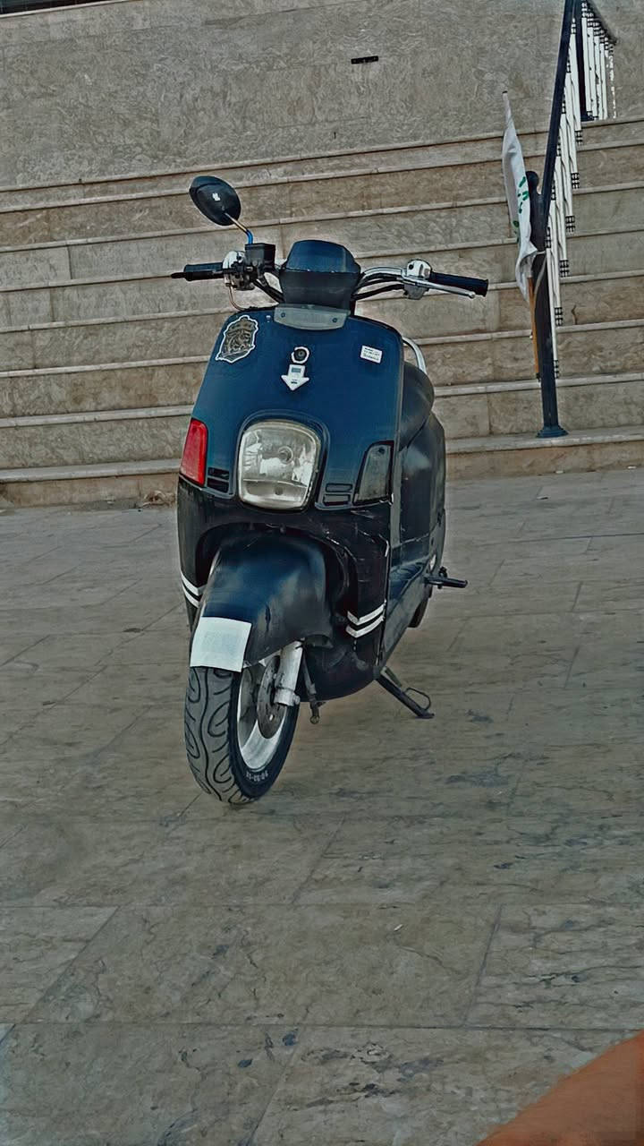 سلام عليكم دراجه بوليسي كابريته دراجه كامله من كلشي مفنوحه بس ولفات كفرات جديده ما شادهن بعدهن العنوان الدوانيه حي الجامعه السعر 450 وبيه مجال بصيط الرقم ***********
