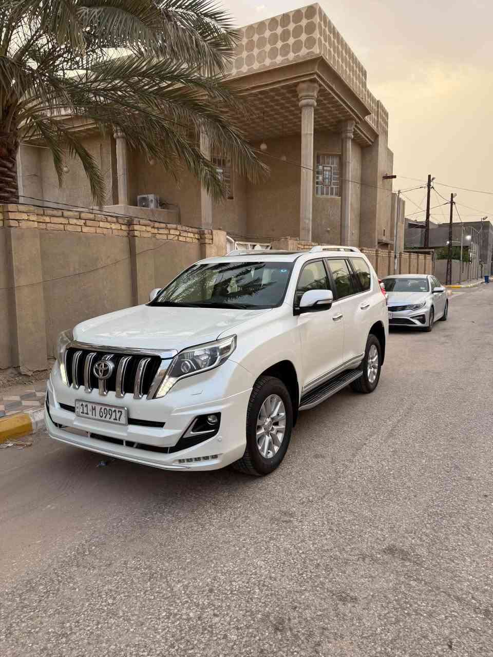 برادو 2017  

اعلى فئة VXR دشبول لكزز 

6 سلندر ماشية 95 الف سنوية بأسم والدي تحويل مباشر
رقم بغداد - مكاني ديوانية
ملاحضات / بارد بسيط باب السايق موضح بالصورة
وباب الجنطة مبدل وكالة يعني بالسونار يطلع يمك برغي مفتوح فقط. 

سونارها موجود لليحب ارسله اله
سعر 330 ورقة
اتصال ***********
