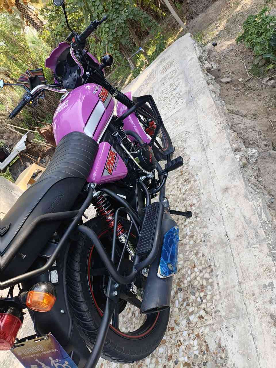 للبيع دايون نفخ مكينه 200اوراق سكنر مديل 26 مكفوله من كلشي وما عايزه شي كهربائيات كامله ودهن امزويل السعر مليون 800وبيه مجال  مكاني طوريج قرب صيطرت الرجيبه مو شراي لادوخني .رقم ***********
