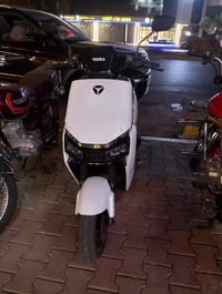Yadea GT60 • ٣٨ أمبير • ماشيه ١٨٠٠