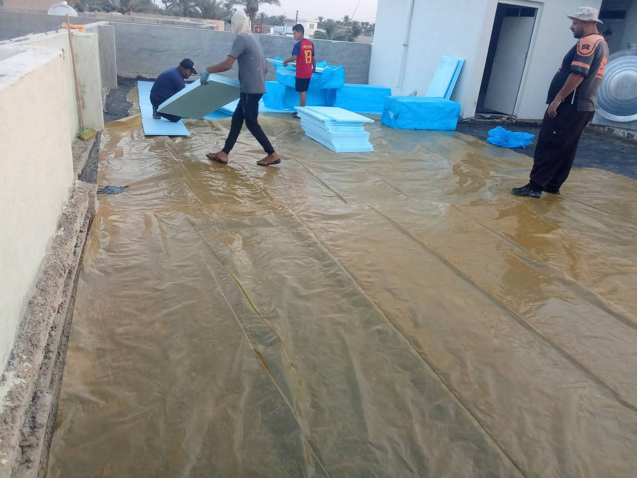 سلام عليكم تم أكمل بيت أبو يوسف في منطقة حي الزيتون في 5كيلو هذا عملنا ومن الله التوفيق 
نشتغل اشتايكر والجير السطح وجير أساس نشتغل كرسته وعمل ونشتغل بس عمل ونشتغل جير بارد اكو عوازل حرارة مثل الفوم أو الفين اكو احجام وقياسات حسب المواد صيانه ماستك تنظيف السطح قبل الشغل مساحه صغيره تنحسب قطعي التواصل رسول العسافي ***********
واتساب واتصال ***********
