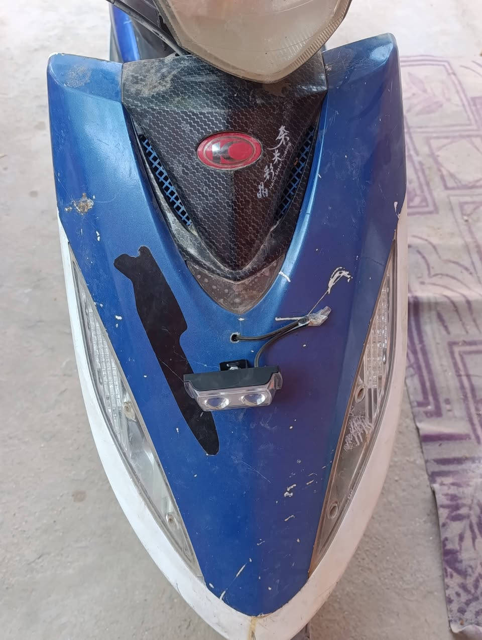 السلام عليكم 
دراجه كامكو للبيع محرك نضيف ناعم  كهربائيات كلها شغاله  نكره سلف تشتغل 
تايرات جدد باتري جديد السعر 290
مكان بني منصور ***********
