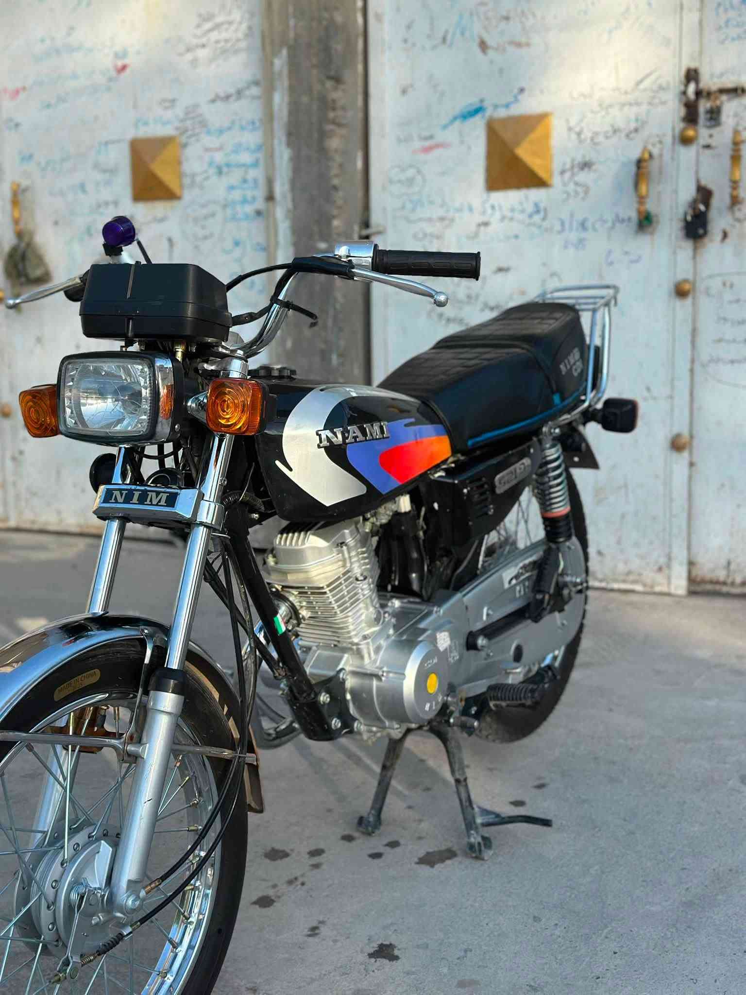 سلام عليكم دراجه نامه موديل 27 دراجه فول نضافه اي نقص مابيه كلشي شغال بيه 750 وبيه مجال قليل 
*********** 
كربلاء
