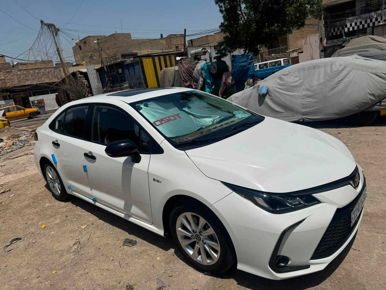 سلام عليكم عندي كورلا موديل 24 ماشيه 21000 قابله للزياده بيه طخه بسيطه رجعته بي دي آر بالهلال الخلفي الأيسر سبب ابو تكتك موجود التصوير وبيه شخط بالبنيد مال مفتاح خباثه ومكحل كارد على كد ٢٠ سانتيم  ومواصفاته معروفه شكل الخليجي هايبرد علامه سوده غير ذني السياره مكفوله رايده ١٥٦ ورقه بيه شي قليل جدا  مكانه بغداد مدينة الصدر ٠ *********** السياره رقم بغداد بأسمي
