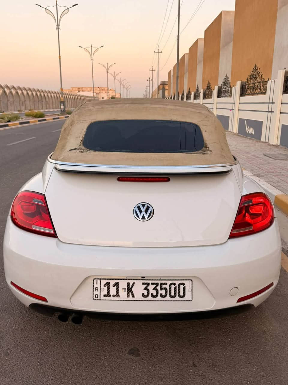 فولكس فاغن بيتل (Volkswagen Beetle)
رقم بغداد تحويل مباشر 
عداد المسافة : 95  الف mill
حجم المحرك : 4 سلندر 1800 تيربو 
الضرر  جاملغين و البنيد صبغ فقط بدون دواخل سياره 
## سياره عليه ادامه كامله مابيه ايي نقص ##
## السعر 120##
اللاستفسار : ***********
📍/ كربلاء حي الحسين
