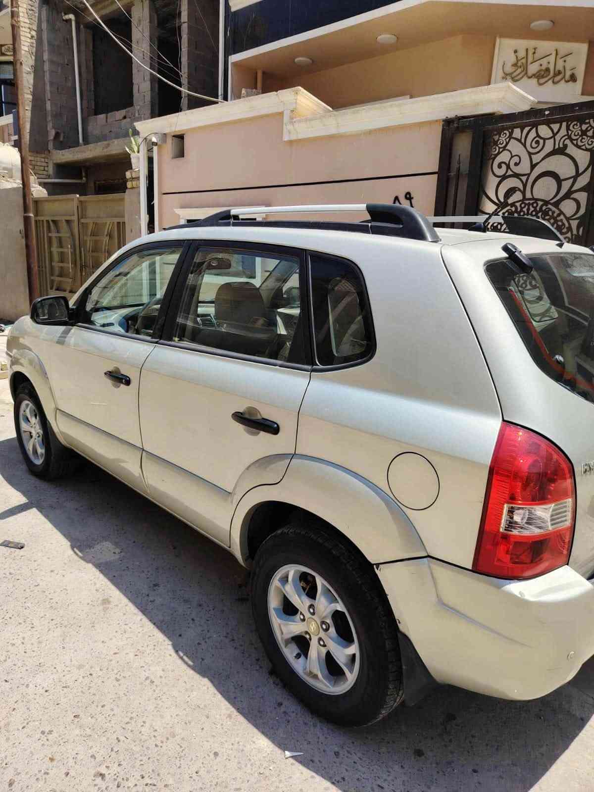 توسان • ٢٠٠٩ • محرك ٢٠٠٠