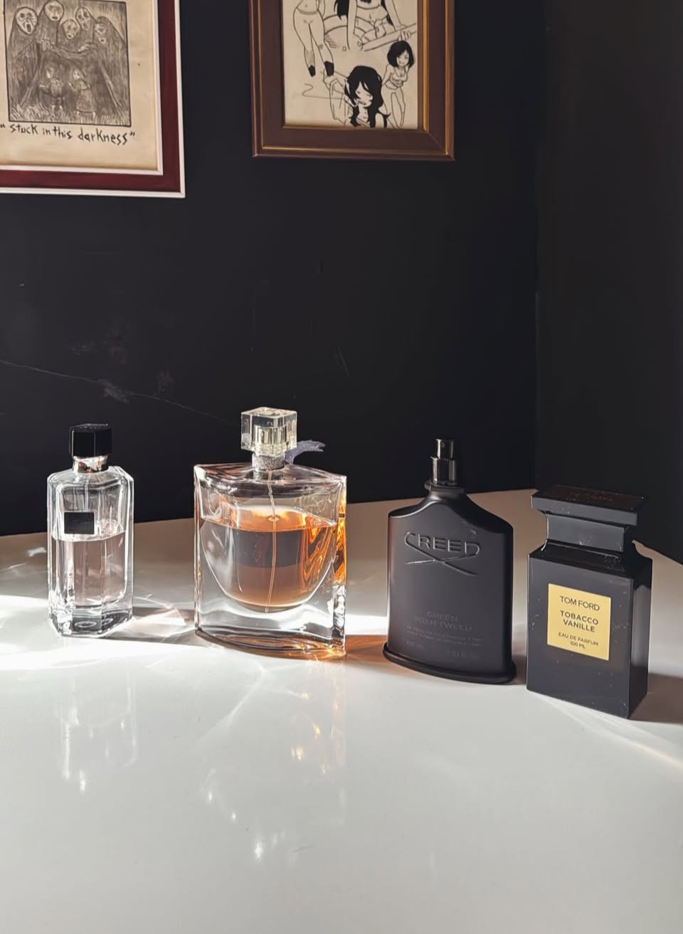 مساء الخير ع الجميع 
مجموعة عطور اصليه مستخدمه ومنه جديده للبيع 
للاستفسار 
***********
