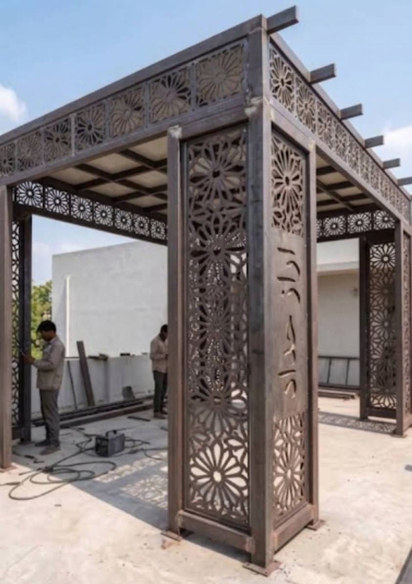 سلام عليكم
لعمل جميع موديلات حديثه هندسيه

 قمريه وبيبان ومحجرات ومراجيح ودرج  
تواصل واتساب ***********
