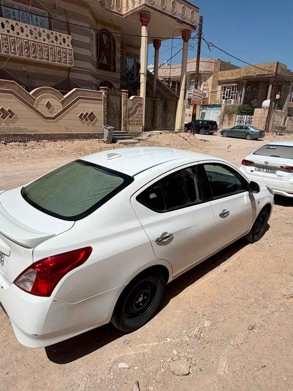 نيسان سني مديل 24 ام العطر شركة السور
سيارة كفالة فقط جاملغ خلفي بي ضربة مسحوب حار
بدون ملاحضات سياره ماشية 50 سعر 110عنوان البصرة 
***********
