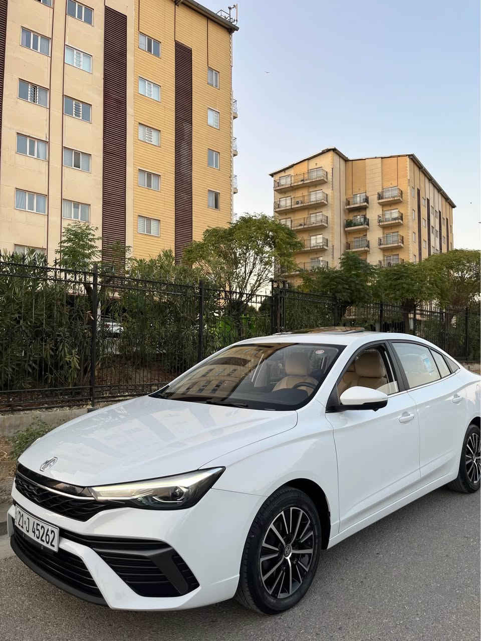 mg 5 luxury 2025 18’000kmڕۆشتووە ٢چاڵی بچوکی هەیە جێی باس نییە سەیاروکە زەمانە و فول فولە *********** نرخی ١٢٦ السليمانية, العراق
