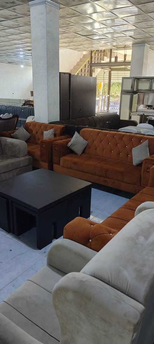 طخم مستعمل نضيف البيع السعر 350حي الاسره قرب مول ماشاءالله *********** كركوك, العراق
