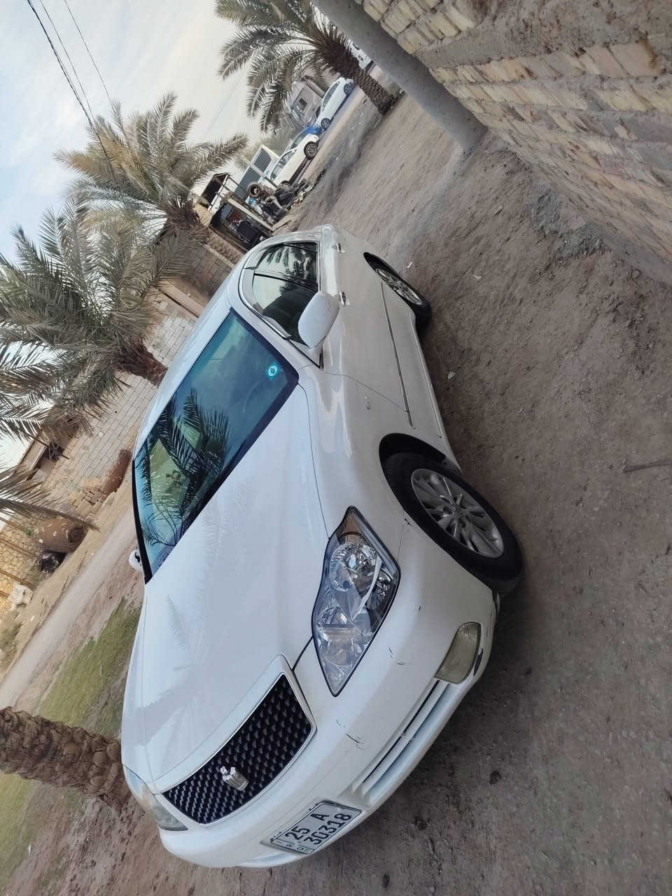 شاهينه للبيع شاصي ١٨٠ دكمتين السياره كفاله عامه بأسمي السعر ١٣٥ وبيه مجال للأستفسار ***********
