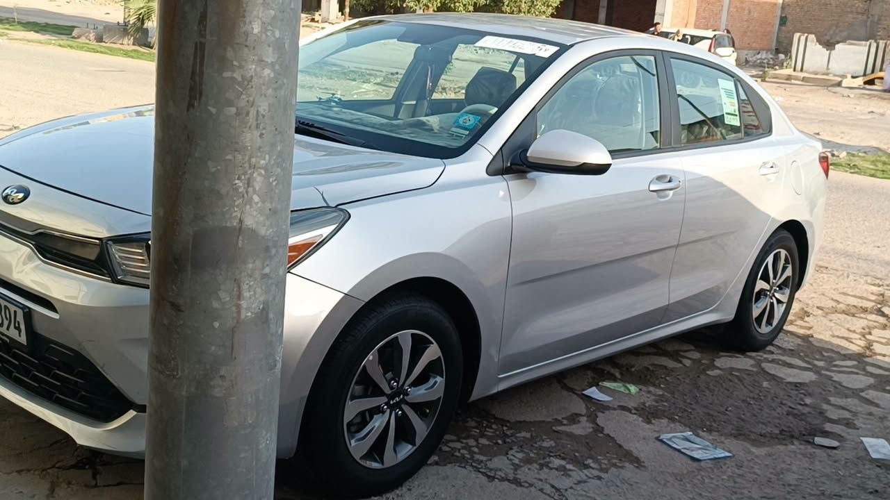 السلام عليكم للبيع كيا ريو 23 امريكي ماشيه 40 الف حادث بنيد نفسه مصلح فقط بارد بحافه البنيد بدون صبغ بدون تبديل رقم بغداد مكاني بابل  سونار موجود  مدوشمه كاعيه وجنطه مابيها نقص 
السعر 125 وبيها مجال 
***********
