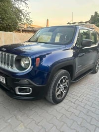 عندي جيب رنيكيد  للبيع او مراوس رقم بغداد  دولي. ازرق اللون موديل ٢٠١٧...