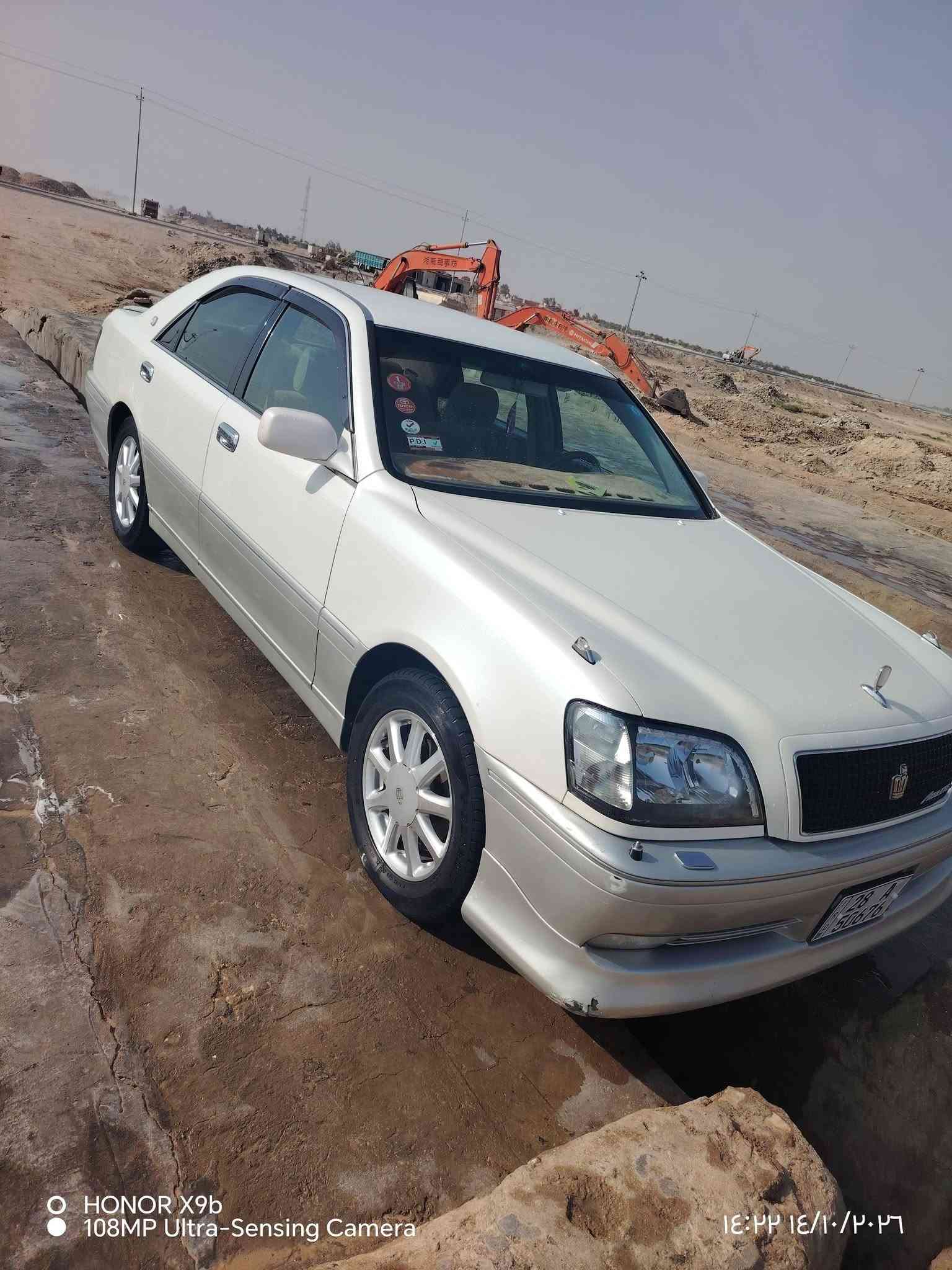 ملكه • ٢٠٠١ • نجف بسمي
