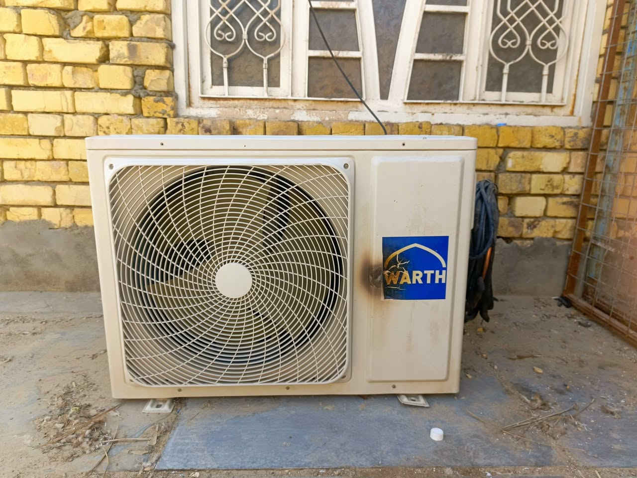 سبلت الوارث  نظيف للبيع  
يبرد اويفصل تجي وشوف  
عنوان فداء شارع ابو لبنان
***********
