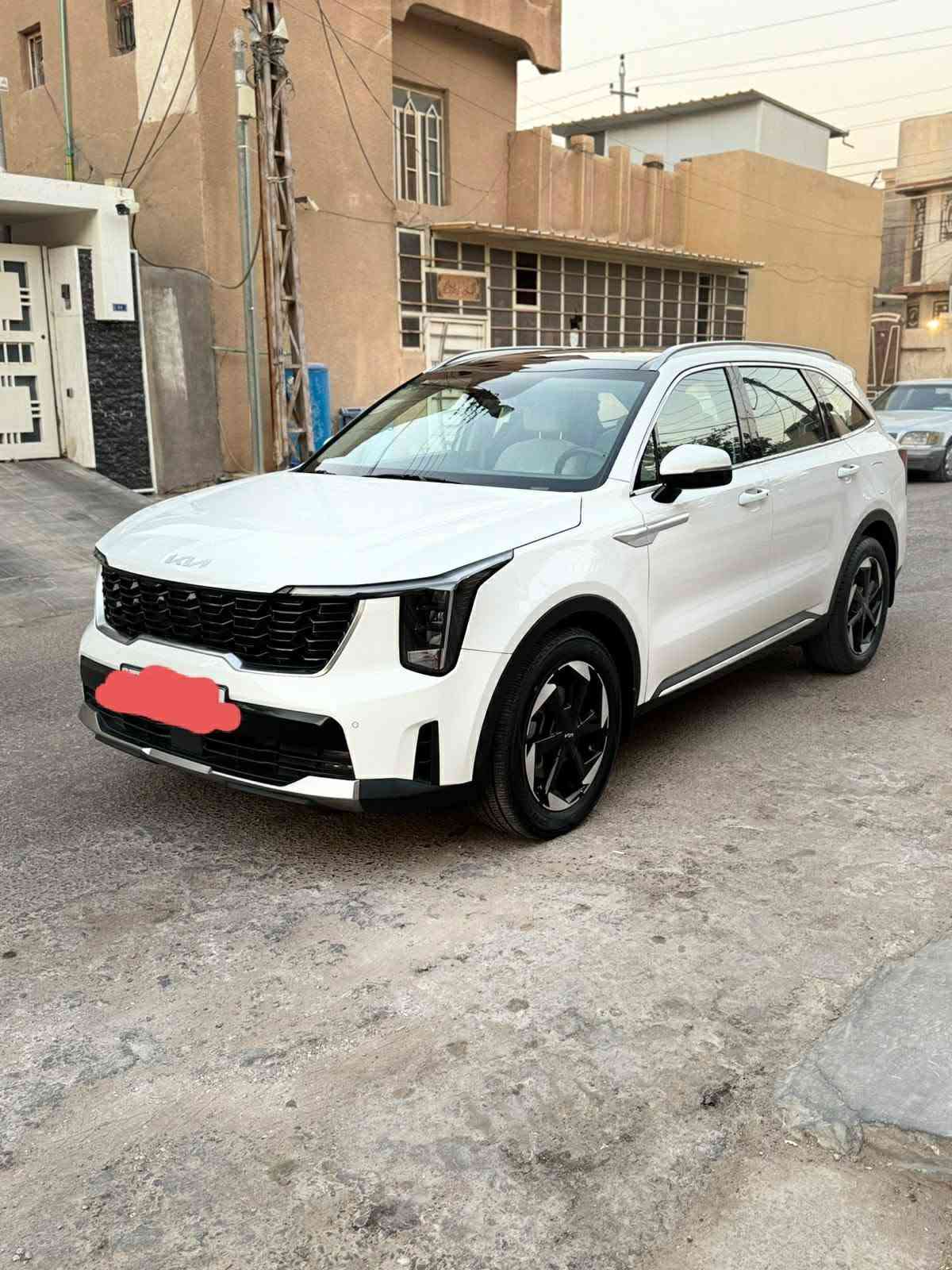 السلام عليكم سياره نوع سورنتو خليجي موديل 2024فول موصفات واحد على واحد لايت لد زنون بنراما لدار جانبي  حساس امامي خلفي حساس جانبي كامره  كير موس سايد ابريك بصمه فور ويل موس شاحن وير ليس  خمس بصمات بصمه تشغيل مري شفط جنطه كهربائي كشنات كهربائي  شاشه متصل شاشه كتروني سياره جديده سته سلند سبعه راكب 3قطع تبريد  السياره كفاله عامه اتريد تحويل اتريد وكاله باسم كردي عندي وكاله منا مباشر السعر 268بيع سريع  العنوان كربلاء رقم الهاتف ***********
