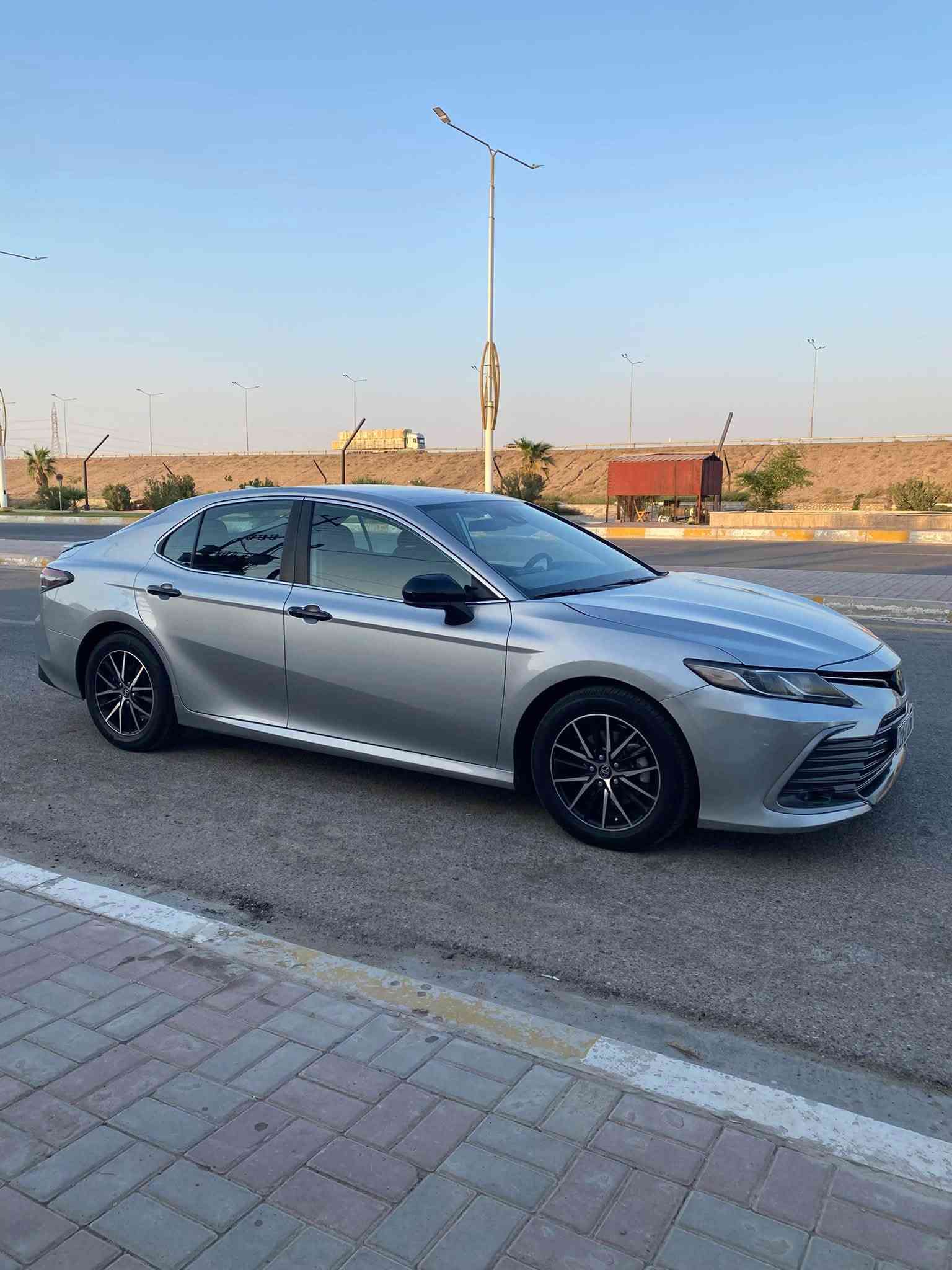 السلام عليكم للبيع كامري موديل٢٢ وارد أمريكي ضرر بنيد فقط مصبوغ المواصفات Le بصمة أبواب بصمة تشغيل كشن كهرباء بصمة صندوق هند بريك كهرباء تحديد مسار رادار تبريد بيانو رقم بغداد باسمي سياره جدا نظيفة وجازه من كلشي وخاليه من اي نقص السعر١٨٠ وبيهه مجال بسيط مكاني الانبار فلوجه غير متواجد خاص للاستفسار 
***********
