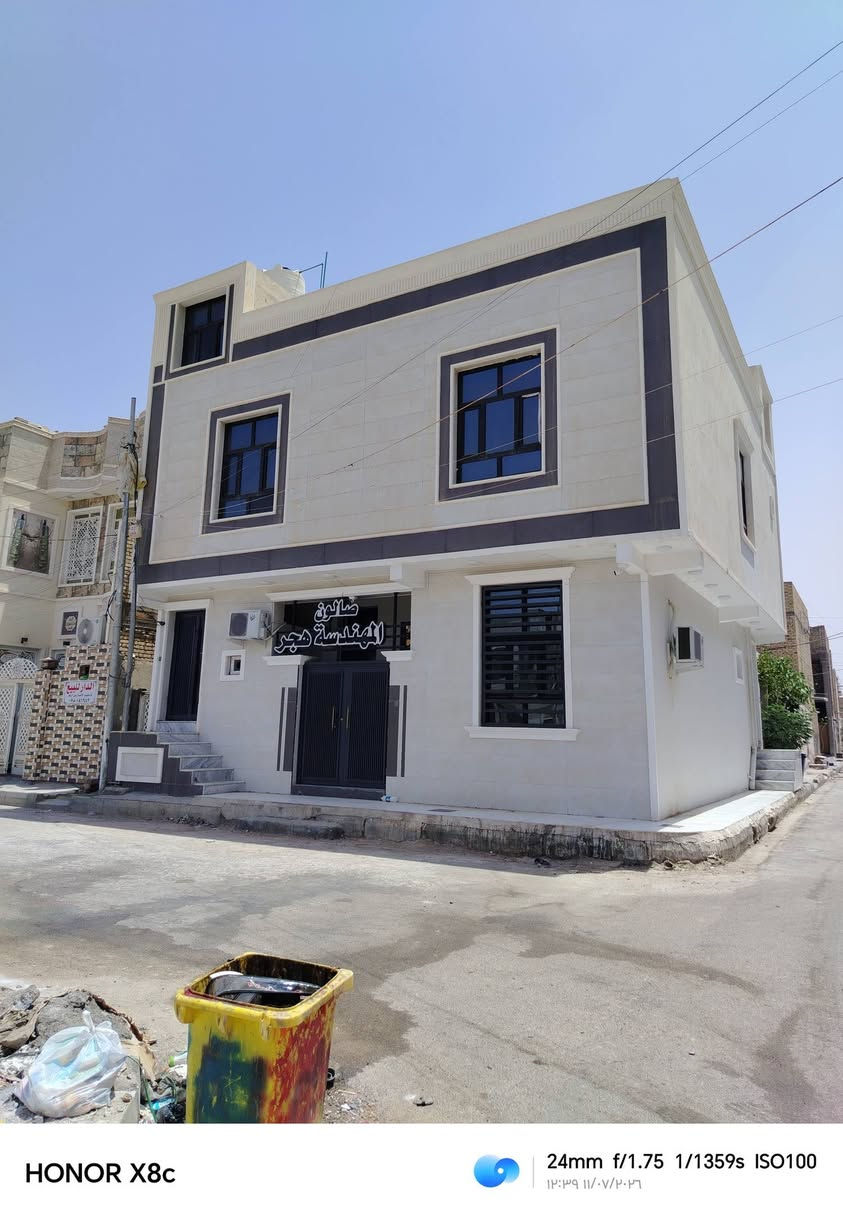 يالله بنايه للبيع بحي أور الثانيه  ةمساحه 120 متر  قرب مكتبه الشاطر على شارعين أو على ساحه تتكون من مشتمل جوه او شقتين فوك مؤجره حاليا وارده الشهري مليون 1250 لا ستفسار أو واتساب ***********
