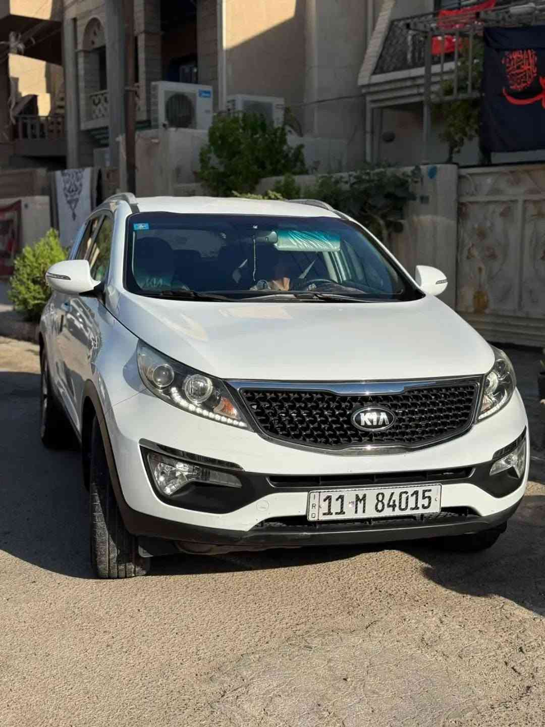 كيا سبورتج 2016 للبيع
المواصفات: [خليجي / سويج ]
المحرك: [2000 GDl]
الماشي: 100006كم 
الحالة: مكفولة من الصبغ،  بيها بارد محرك وكير وتبريد بشرط الفحص، جاهزة من كلشي.
الرقم والسنوية: رقم [بغداد ]، سنوية جديدة وتحويل مباشر.
السعر: [ا143 ورقه ] (قابل للتفاوض)
المكان: [بغداد / البلديات ]
للتواصل: [***********] اتصال او واتس اب.
