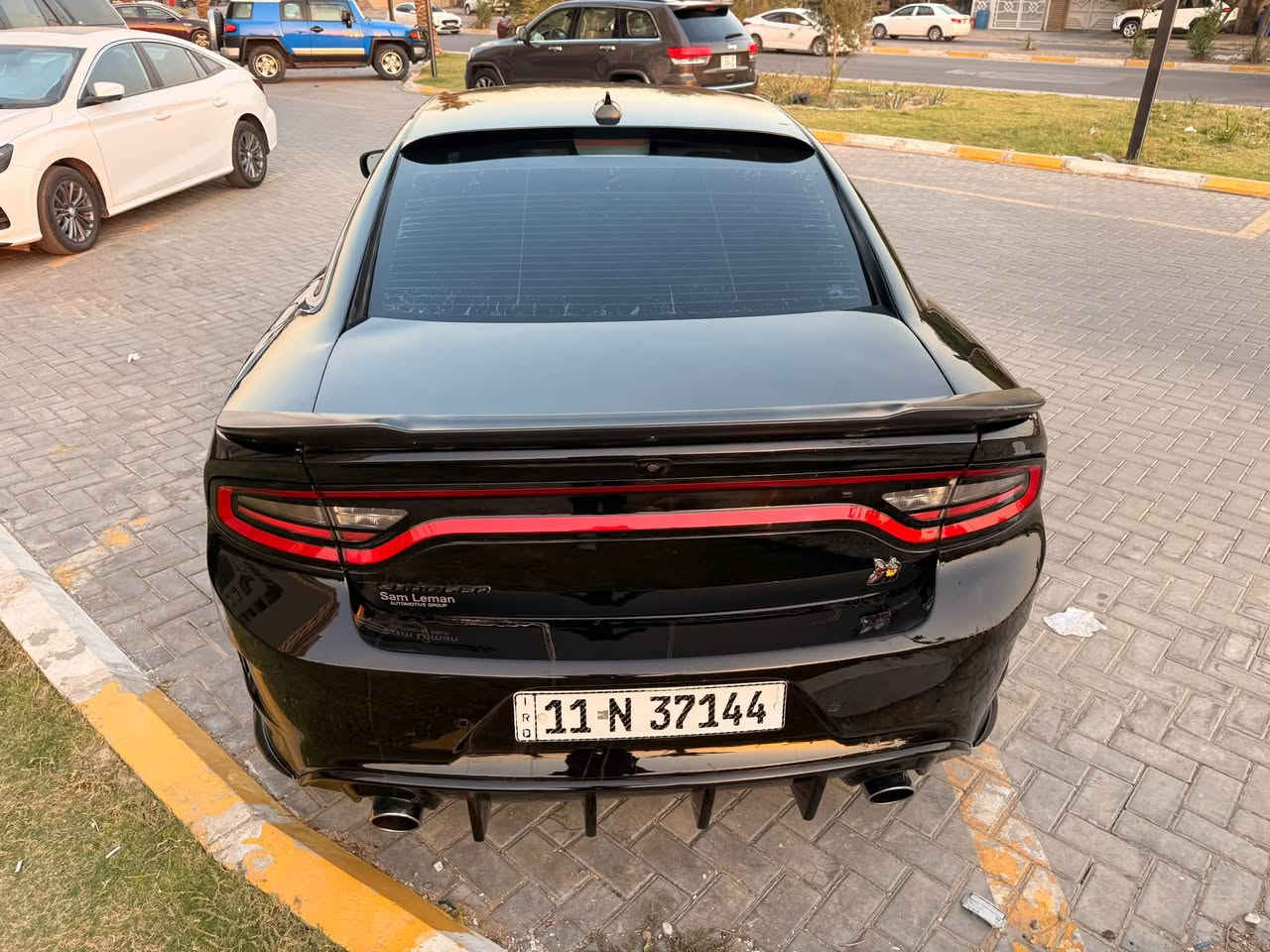 جارجر سكات باك  2022 أصل
اللون: اسود 
الحادث: 2صبغ او واحد كلير من امريكا يعني ٣
الممشى:
19 ألف ميل
السيارة جاهزة وكامله
المواصفات:
- رقم بغداد 
- هزة وسنوية ورقم دولي جديد
- غرفة كنتارة احمر
- كشنات أمامية كهرباء
- مرايا قلاب
-  شفتات
- حساسات خلفية
- فجوج بريمبو بلادي
- شاشة كبيرة
- كار بلاي 
- كاميرا 
- دركة كاربون  مطعم بالأحمر
- كفر إيرباك جلد احمر-  
- سبايدر 
- شفقة جامة خلفية
- لحايا جانبية وسكوبات للدعاميات
- سستم إيرباك راجع بلادي

السيارة نظيفة جداً وجاهزة للاستخدام
المكان : بغداد 
السعر $195
للاستفسار. ***********
