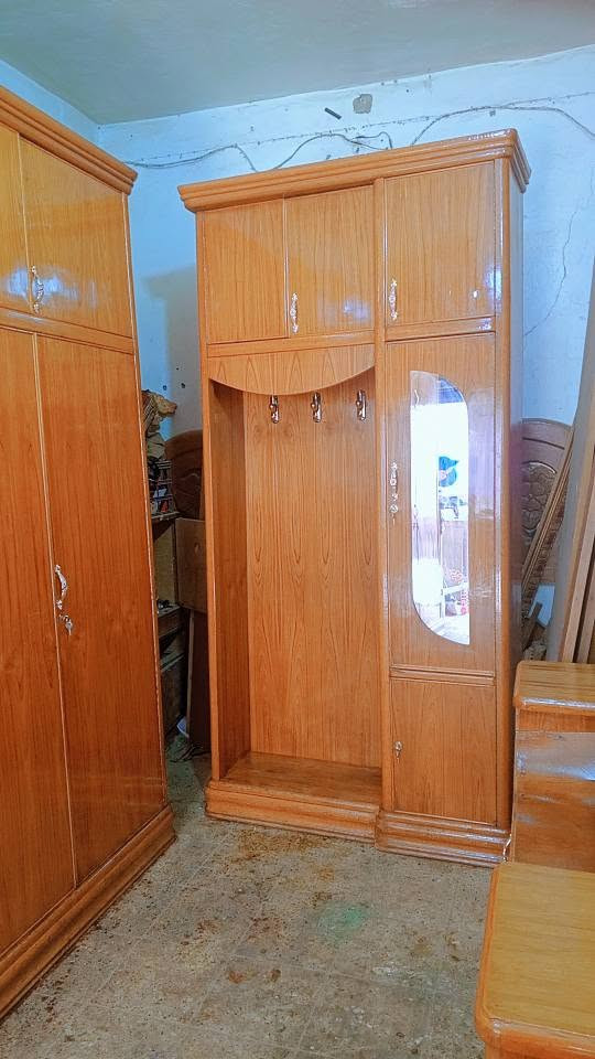 سلام عليكم 
غرفه 6 ابواب طابقين داخل خارج صاج ضهر 5 ملم بايه فريزه نضافته 95 بلميه للبيع سعره 900 الف العنوان شارع المدينه للاستفسار اتصل 
‏‪***********‬‏ النجف, العراق
