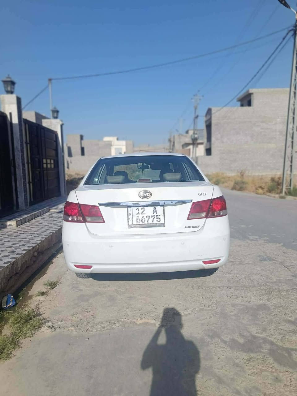 سلام عليكم 
بي وادي 
للبيع موديل 13 رقم  نينوى إنكليزي 
سعر 60ورقه وبيها مجال الطيبين 
بيها صبغ اشويه شبر فقط
كير اوتوماتيك شرط
مكينه اصلي مالها شرط
تبريد ثلج و كهربائيات كلها شغاله
مكان السياره الموصل حي الزهور 
رقم الهاتف/***********
