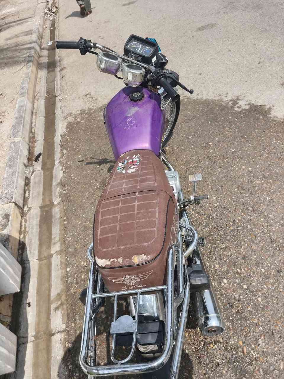 سلام عليكم دراجه تايكر للبيع
موديل 23✅

لون بنفسجي 💜

دراجه خير من الله 

كهربائيه كله شغال 🔌

اوراقه كامله 📄

بكاني ديالى بهقوبه بهرز 

الرقم ***********📞
