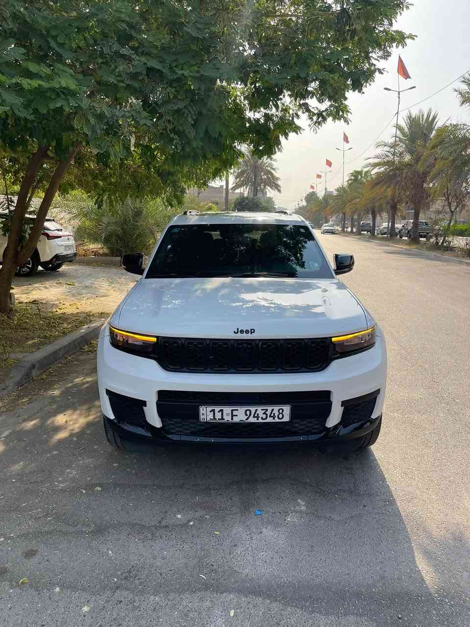 السلام عليكم
جيب كراند شيروكي : 2024 . (وارد امريكي  بلاك توب

بيع فقط

المواصفات :

* 7 راكب .

دفع رباعي 4x4 .

رادار امامي مع مانع تصادم .

تحذير الخروج عن المسار .

تحذير النقطة عمياء .

نظام تحذير عند التقاطعات.

* شاحن موبايل وايرلس.

* ويل قياس 20 انج

* فتحة سقف .

* لوحة القيادة بقياس 12 أنج.

* كير شفتر بالستيرن .

* كاميرا خلفية.

*شاشة متوسطة 8.1 أنج

* المصابيح الأمامية زنون .

* كشافات الضباب زنون،

* دخول ذكي.

الصندوق الخلفي كهربائي .

فرش المقصورة الداخلية من الجلد والشاموا .

مقعد السائق كهربائي .

المقاعد الأمامية تدفئة .

حساسات خلفية .

تدفئة مقود القيادة .

مانع تصادم خلفي 

الضرر جاملغ وبنيد 

رقم بغداد / ذوي شهداء باقي سنه تقريباً وتصير حره

⭕️ مكاني بغداد / الدوره

السعر 268 وبيهه مجال قليل

اي ستفسار اتصل وتدلل رقمي 

‭***********
