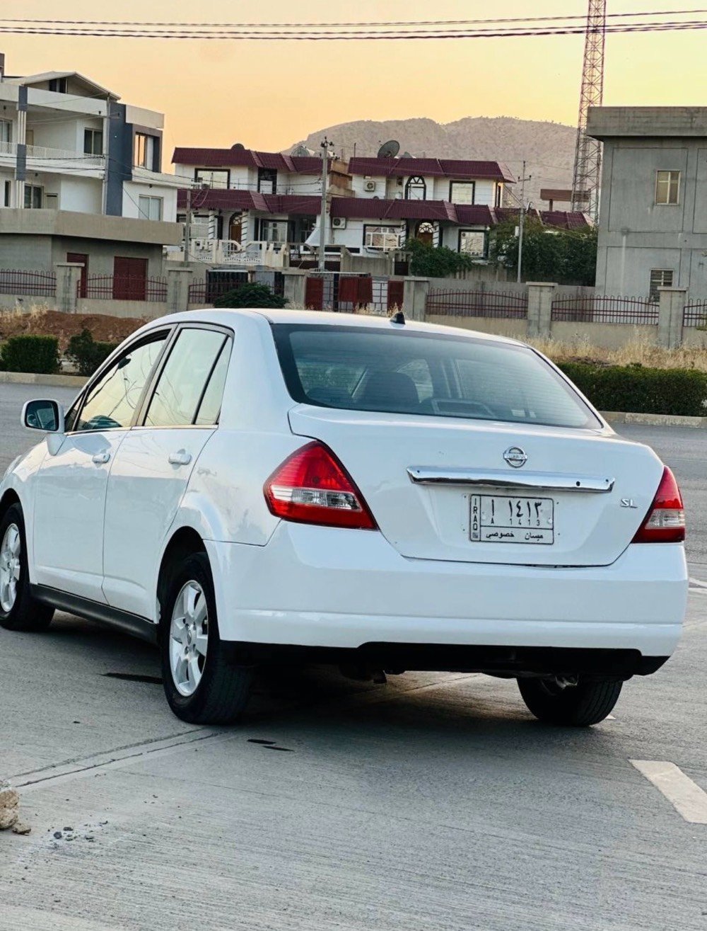 فیرسا ٢٠٠٨ رقم میسان 
شاشە ایباد 
گێڕو مەکینە بە شەرت مظبوط
٥٧