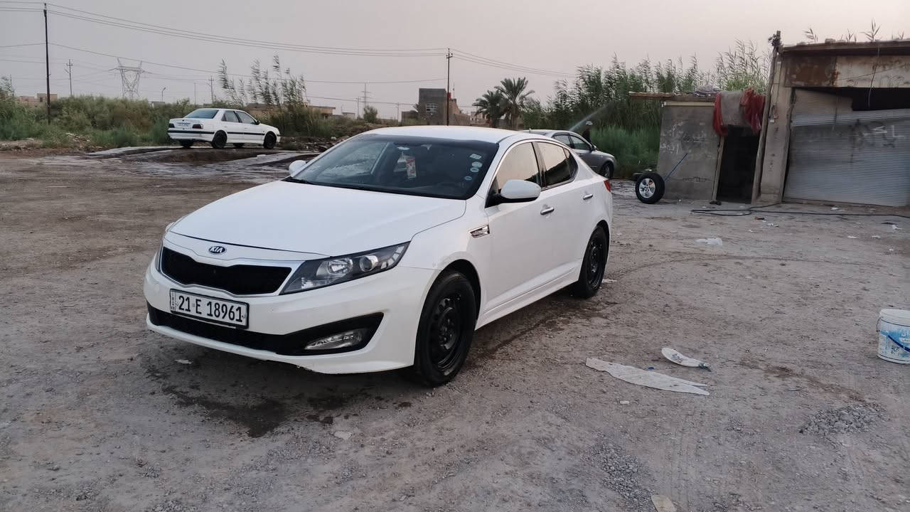 اوبتما  وارد كوري  غاز + بانزين  مكفوله بيه بس بارد بالباب خلفي  مكينه +كير + تبريد + حداديه كله مشروط رقم سليمانيه جديد وهزه جديده  مكان السياره الديوانيه 
السعر 108 
‏‪***********‬‏
